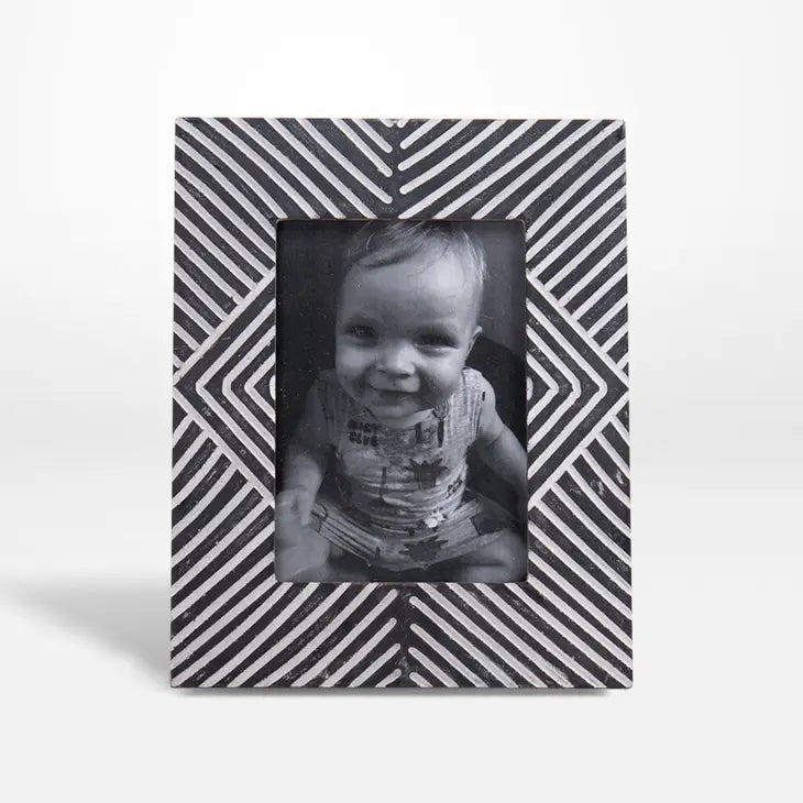 Carved Wood Photo Frame 5x7" -  Smoke- 1x18x23cm