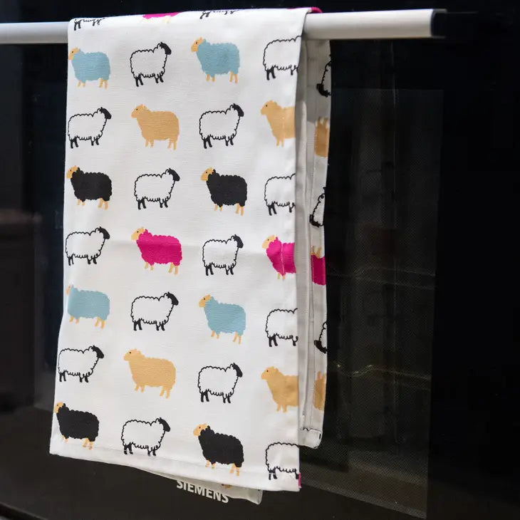 Woolly Ewe Tea Towel - Born and Bred in Scotland